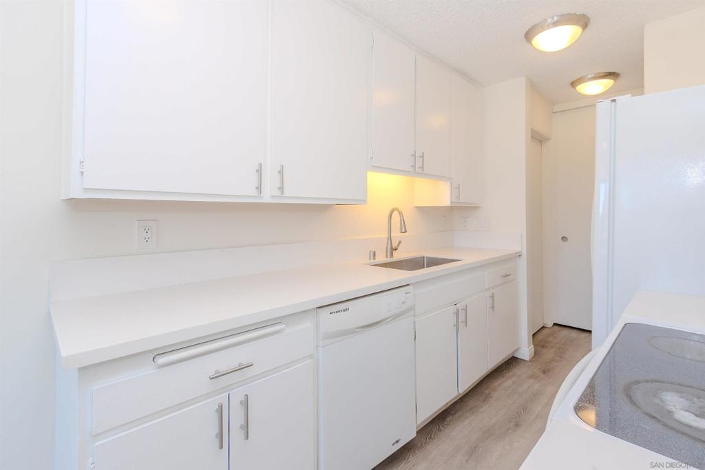 1855 Diamond St - photo 7