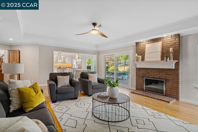 260 Edinburgh Cir, Danville CA: https://media.crmls.org/mediaz/988a0b4a-011d-4af3-b865-d26c5cce7a24.jpg