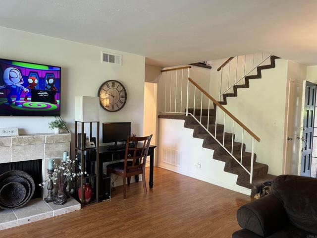 Detail Gallery Image 11 of 15 For 4710 Birchwood Cir, Carlsbad,  CA 92008 - 3 Beds | 2/1 Baths