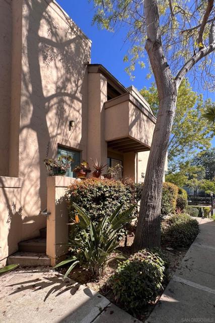 3205 Via Alicante, La Jolla, California 92037, 2 Bedrooms Bedrooms, ,1 BathroomBathrooms,Condominium,For Sale,Via Alicante,250020248SD