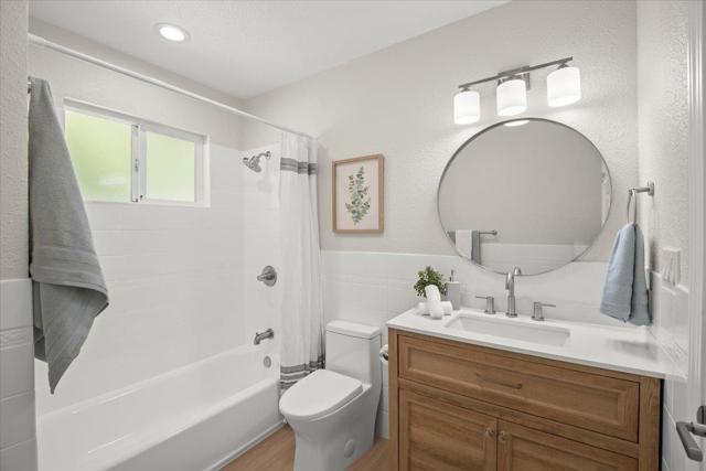 586 Burgoyne Street, Mountain View CA: https://media.crmls.org/mediaz/988b1979-39b2-4935-a9f6-8ec3124f1545.jpg