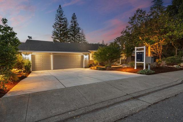 17583 Daves Avenue, Monte Sereno CA: https://media.crmls.org/mediaz/988b2dc4-aa94-4b43-94d4-ccf47acbd2c5.jpg