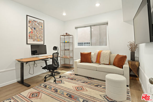 2219 S Bentley Avenue, Los Angeles CA: https://media.crmls.org/mediaz/988b3a4b-c606-481b-90bb-41471e8e7373.jpg
