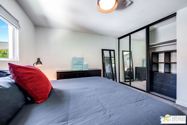 241 S Avenue 57, Los Angeles CA: https://media.crmls.org/mediaz/988c0da3-beb1-4300-9c77-83fc4ff1646b.jpg