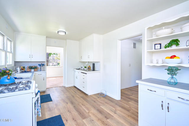 Detail Gallery Image 23 of 34 For 567 Mesa Dr, Camarillo,  CA 93010 - 3 Beds | 2 Baths