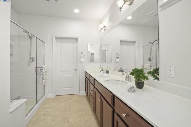 3105 Vittoria Loop, Dublin CA: https://media.crmls.org/mediaz/988c70d0-d9dc-44b4-b013-8498fc1f2253.jpg