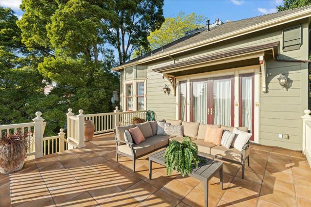 311313 Ocean View Avenue, Santa Cruz CA: https://media.crmls.org/mediaz/988d3975-0b5f-4348-8f8b-e87c80aae1d9.jpg