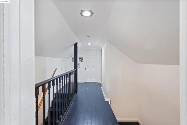 120 Sunset Ave, Vallejo CA: https://media.crmls.org/mediaz/988d4263-7a1b-446a-b75b-2f0aaebe4768.jpg