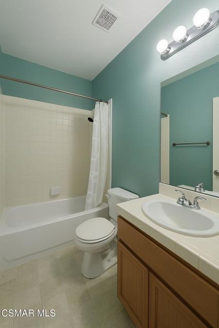 3343 Shadetree Way, Camarillo CA: https://media.crmls.org/mediaz/988d6a3e-226e-47cd-8636-eee84cb2eb32.jpg