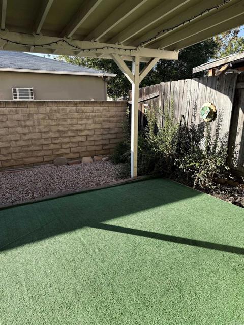 Detail Gallery Image 6 of 8 For 1096 Sumner Pl, El Cajon,  CA 92021 - 3 Beds | 2/1 Baths