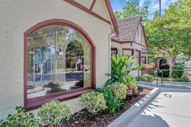 1044 Lincoln Avenue, San Jose CA: https://media.crmls.org/mediaz/988eed88-7c5a-49ba-8c58-abfe5ef0a8a6.jpg