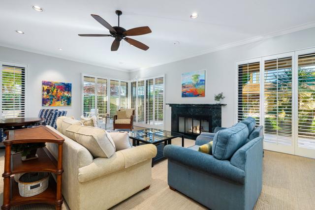 6 Oxford Court, Rancho Mirage CA: https://media.crmls.org/mediaz/988fe70c-1382-474e-b080-0b33569c4750.jpg