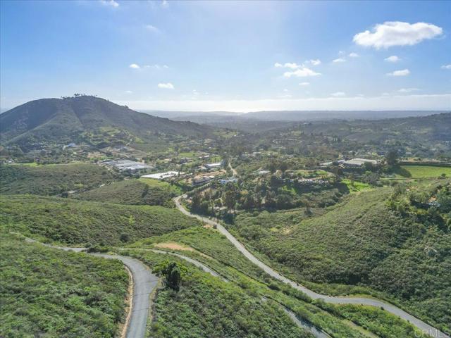 Detail Gallery Image 10 of 30 For 20545 Aguilera Ln, Escondido,  CA 92029 - – Beds | – Baths