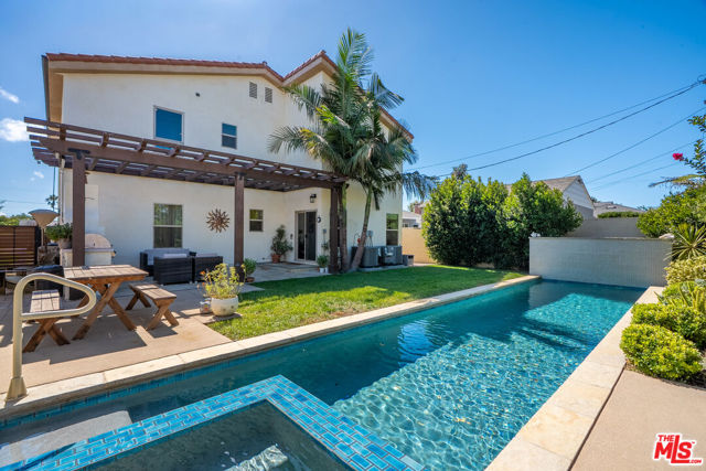 6411 W 85th Street, Los Angeles CA: https://media.crmls.org/mediaz/9890205b-2a8b-4364-96f1-df451226c36b.jpg