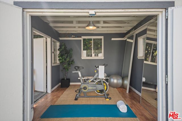 2107 Coldwater Canyon Drive, Beverly Hills CA: https://media.crmls.org/mediaz/98904b59-e8c5-421f-aea8-a2e22a09752b.jpg
