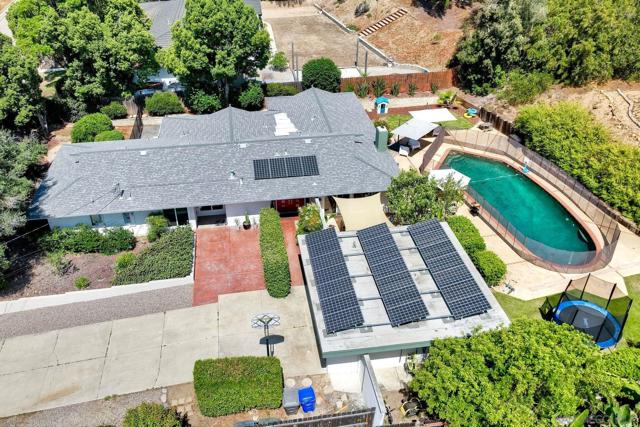 11668 Altoona Dr, El Cajon CA: https://media.crmls.org/mediaz/9892236b-3699-4bca-b9e8-e1fbb6a86563.jpg