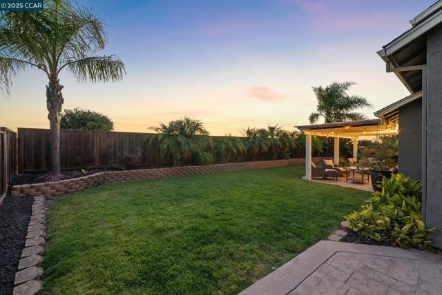4813 Carrington Dr, Oakley CA: https://media.crmls.org/mediaz/9892532b-b980-455d-af65-5ea30b5c54d7.jpg