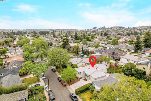 19157 San Miguel Ave, Castro Valley CA: https://media.crmls.org/mediaz/98926665-91f6-4b7b-acf0-1f4f37bbe4c1.jpg
