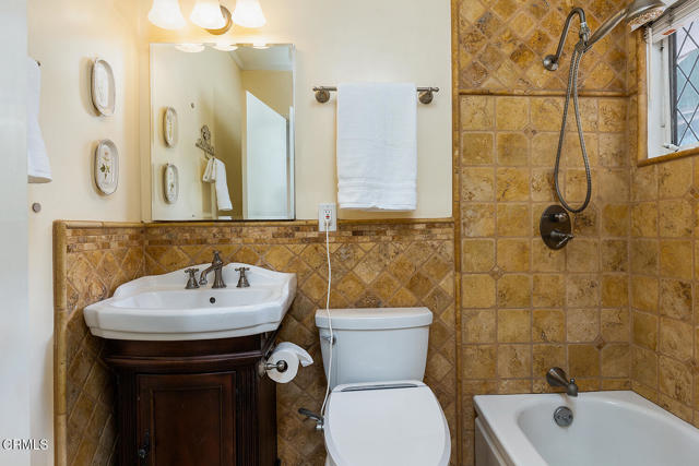 3350 Lombardy Road, Pasadena CA: https://media.crmls.org/mediaz/9892c75f-b96c-4649-870f-f7c0a3cb131e.jpg