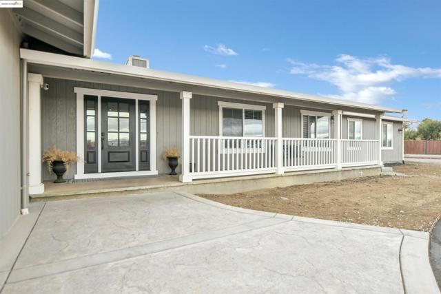 4828 Sellers Ave, Brentwood CA: https://media.crmls.org/mediaz/98930268-d69b-4516-925f-bcadcb4d9ef0.jpg