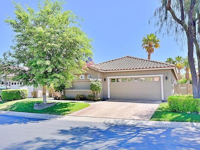 45120 Eagle Crest Court, Indio CA: https://media.crmls.org/mediaz/9893d3eb-4b98-442b-bad7-cd8865d2809a.jpg