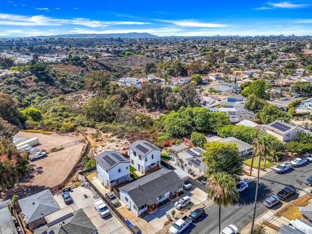 2868 Preece St, San Diego CA: https://media.crmls.org/mediaz/9893db26-e5f2-4b97-a164-b3e2a504e73c.jpg