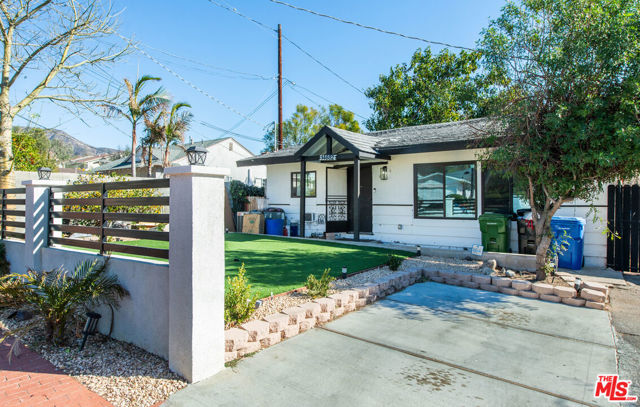 14682 Cobalt Street, Sylmar CA: https://media.crmls.org/mediaz/9893ecb8-e94d-4d03-8b61-4ea3026197fe.jpg