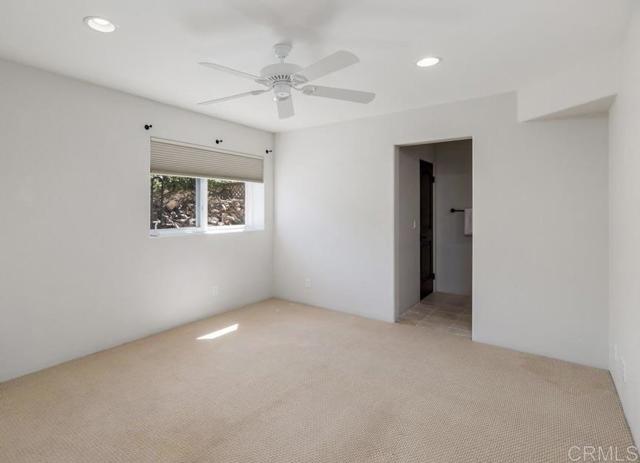 1470 Rubenstein Ave, Cardiff by the Sea CA: https://media.crmls.org/mediaz/989427c7-72da-408e-b25f-17eb2b153ade.jpg