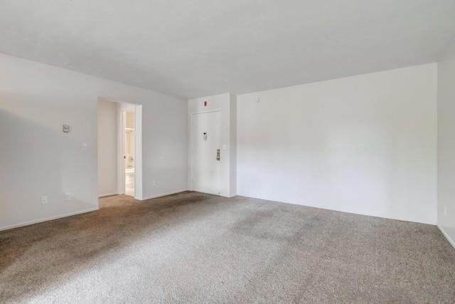 7858 Cowles Mountain Ct, San Diego CA: https://media.crmls.org/mediaz/989430f3-a554-495c-a242-8cb670425f2a.jpg