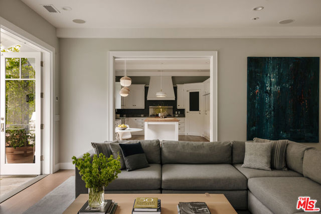 800 GREENTREE Road, Pacific Palisades CA: https://media.crmls.org/mediaz/9895218b-dd24-45b0-b53e-f855b8c19fd1.jpg
