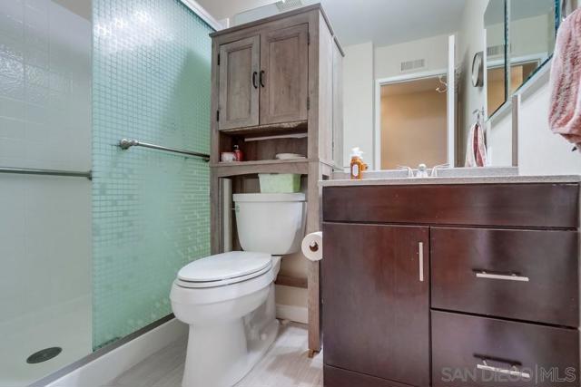 17832 Avenida Cordillera, San Diego CA: https://media.crmls.org/mediaz/98952740-760a-45a3-868c-636d06016b5f.jpg