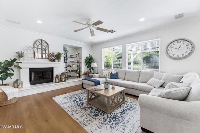 3306 Rising Star Avenue, Simi Valley CA: https://media.crmls.org/mediaz/9896f826-3157-45bb-8526-9243ca226338.jpg