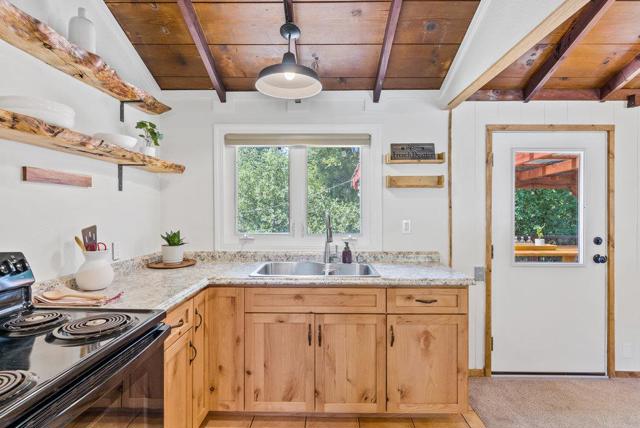 230 Riverview, Boulder Creek CA: https://media.crmls.org/mediaz/989793fd-e879-4a47-9308-12749fab3941.jpg