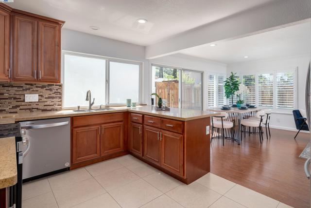 6287 Mountford Dr, San Jose CA: https://media.crmls.org/mediaz/9897e3d9-b5f6-4ba2-8c9a-12803db27a9e.jpg