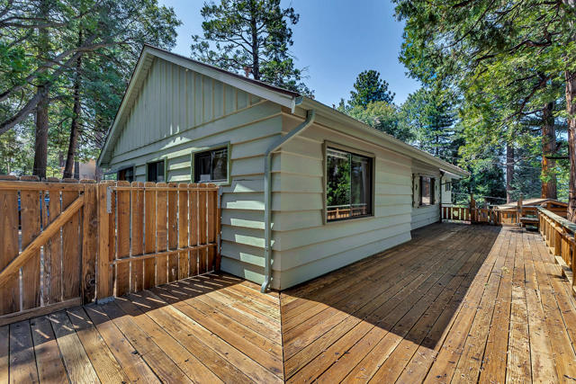 52551 Pine Ridge Road, Idyllwild CA: https://media.crmls.org/mediaz/9897f1c5-9aaa-4cc7-8d4d-de12afbe73e7.jpg