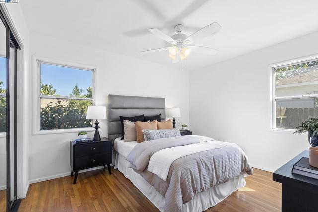 3719 60Th St, Sacramento CA: https://media.crmls.org/mediaz/9898fd20-f193-4365-b570-b4ff1eb562c3.jpg