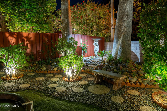 1694 Margate Place, Westlake Village CA: https://media.crmls.org/mediaz/98992333-9575-4077-b43a-6a8ccbdbb97b.jpg
