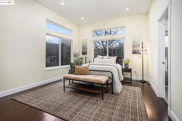 130 Arbor View Ln, Lafayette CA: https://media.crmls.org/mediaz/989a930d-6a96-4e7c-b0ae-04b339e7e2cd.jpg