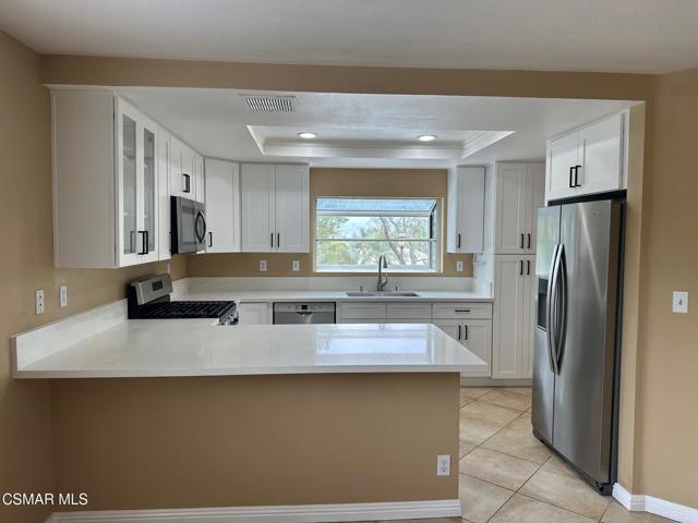 630 Warwick Avenue, Thousand Oaks CA: https://media.crmls.org/mediaz/989b84e9-dc29-4e52-a12d-69a50998ea50.jpg