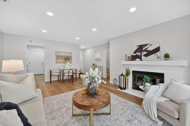 6574 Conestoga Ln, Dublin CA: https://media.crmls.org/mediaz/989c0647-63b6-4000-8138-3ab83083ff3f.jpg