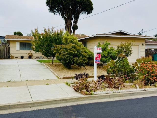3012 Ellen Court, Marina CA: https://media.crmls.org/mediaz/989c53b0-890e-4fc0-bda2-b303127501e6.jpg