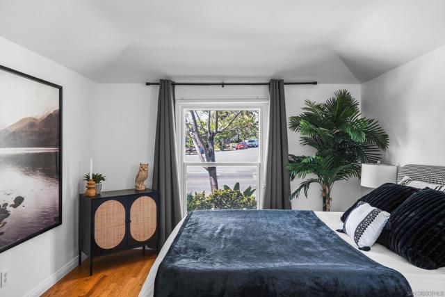 4751 Monroe Ave, San Diego CA: https://media.crmls.org/mediaz/989c93a5-bc73-415b-b22e-a9cb459e3d3d.jpg
