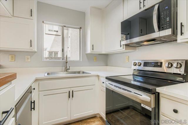 11313 Avenida De Los Lobos, San Diego CA: https://media.crmls.org/mediaz/989e1617-eec3-4bee-a23d-75f2b34cf495.jpg