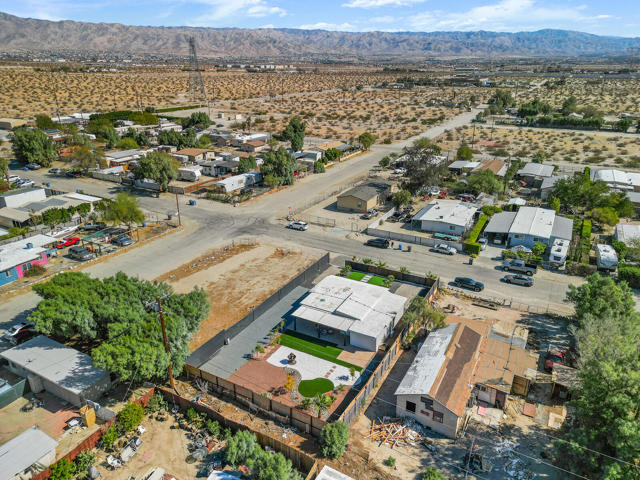 17319 Keith Street, Palm Springs CA: https://media.crmls.org/mediaz/989f078c-ef47-43ec-a572-31fd8e0eef78.jpg