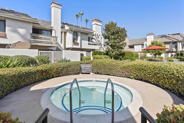 3819 Via Amistosa, Rancho Santa Fe CA: https://media.crmls.org/mediaz/989f477d-2bac-4d66-96b8-d46161a1f51e.jpg