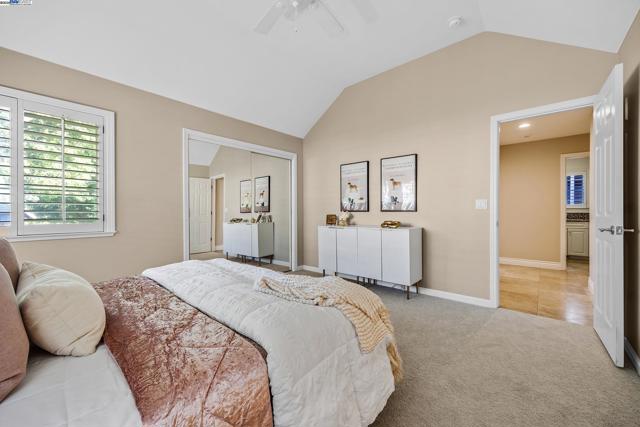 24 Timberview Ct., Danville CA: https://media.crmls.org/mediaz/98a04f1f-9522-4a69-b720-b50238112fae.jpg