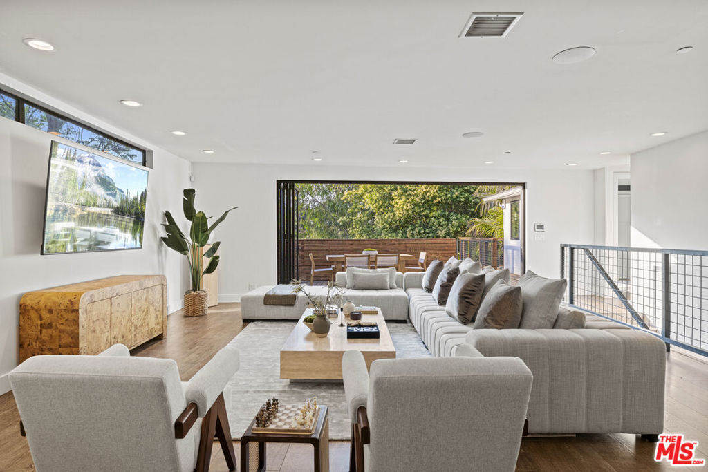 3873 Berry Drive