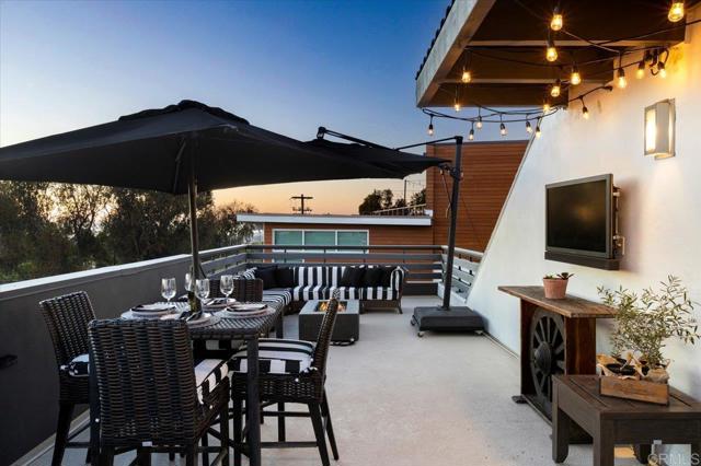 Detail Gallery Image 3 of 63 For 2517 State St, Carlsbad,  CA 92008 - 2 Beds | 2/2 Baths