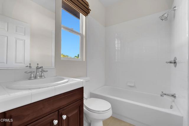 Detail Gallery Image 43 of 64 For 821 Somera Ct, Simi Valley,  CA 93065 - 5 Beds | 4/1 Baths