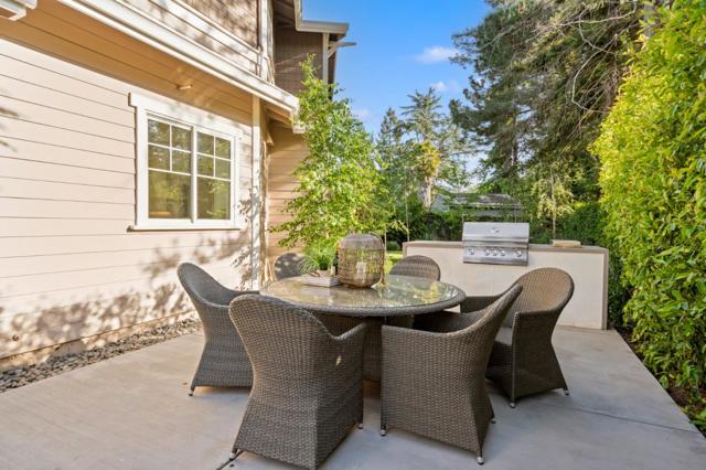 2002 Sunnyview Lane, Mountain View CA: https://media.crmls.org/mediaz/98a365fd-34ea-4a29-9faf-47bb69742cab.jpg